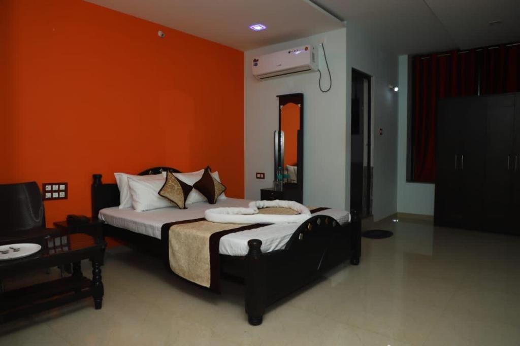 Megha Residency Hotel Haveri ภายนอก รูปภาพ